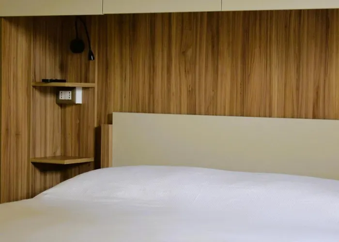 Aurora Tor Vergata,free Gated Private Parking * Rzym