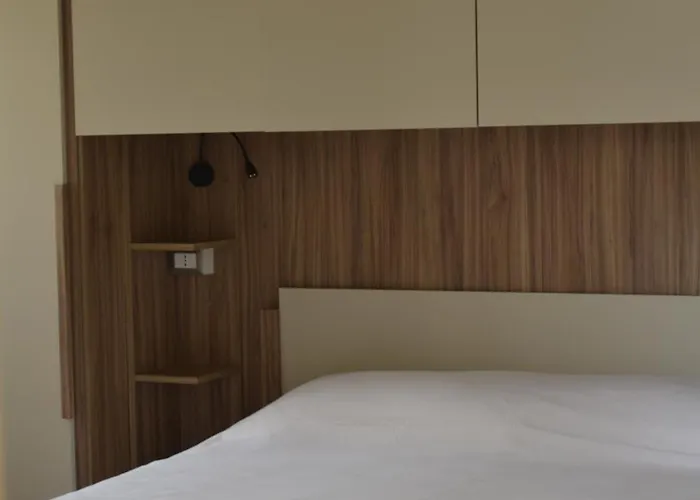 Apartament Aurora Tor Vergata,free Gated Private Parking *