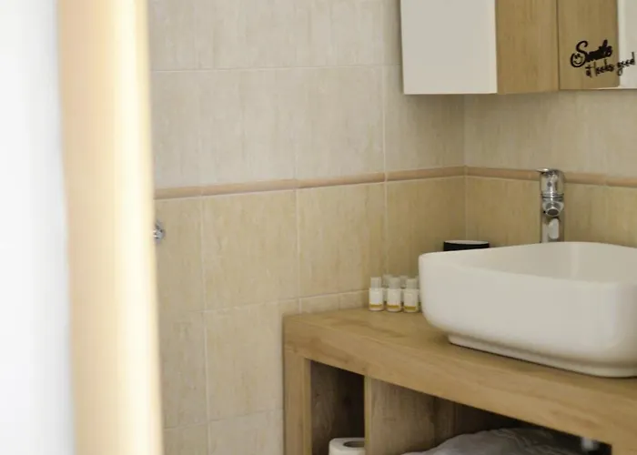 Appartamento Aurora Tor Vergata,free Gated Private Parking *