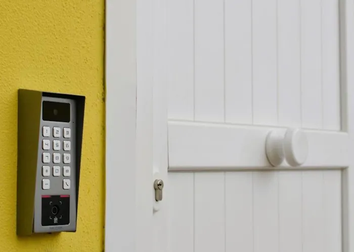 Appartamento Aurora Tor Vergata,free Gated Private Parking Roma