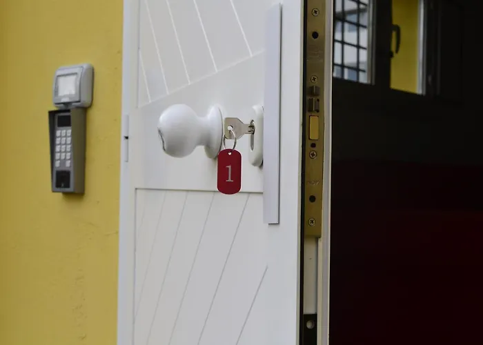 Appartamento Aurora Tor Vergata,free Gated Private Parking Roma